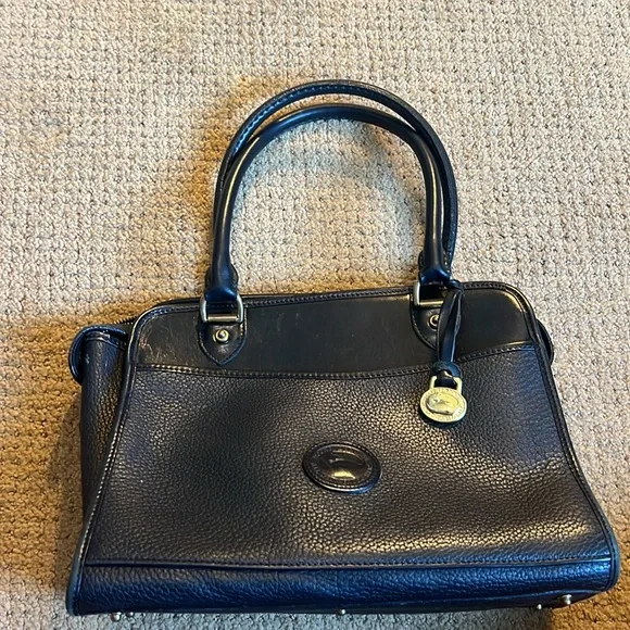Dooney and Bourke black leather purse - Picture 2 of 6